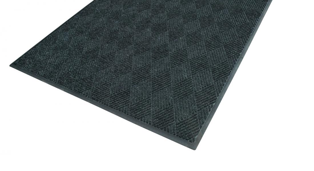 Grandeur-Diamond_close-angle